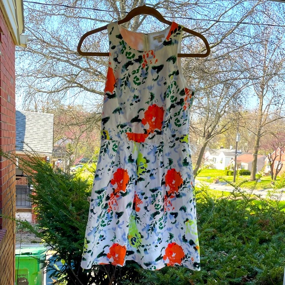 GAP Dresses & Skirts - GAP 🌺floral dress with pockets!